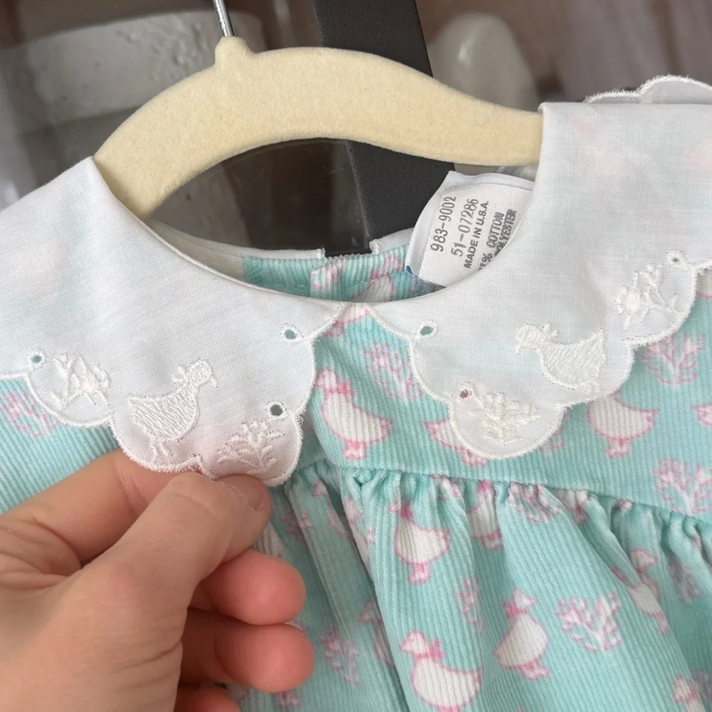 Vintage Oshkosh B’Gosh corduroy dress goose duck collar peter pan embroidered